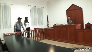 Angelica Heart kettő kárót kap a bíróságon