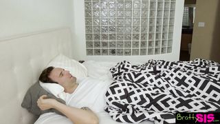 Perverz tini csaj a nevelő faterjával kúr