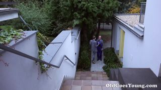 Fater lerendezi a tini pinát