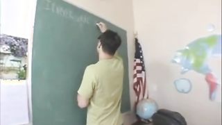 Méretes keblű tanárnők