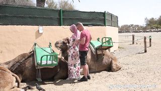 Méretes tőgyes arab nőci szexelése