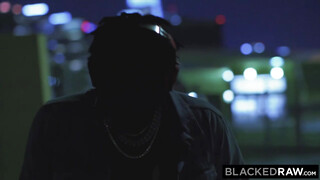 BlackedRaw - Mazzy Grace élvezi a méretes faszt