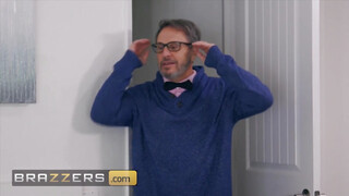 Brazzers - Kristen Scott az apja haverjával dug