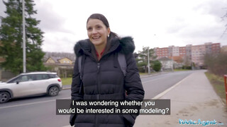 Public Agent - Tiny Tina rábukik a hatalmas faszra