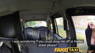 FakeTaxi - nagy didkós Milf szétbaszatja magát a Taxiban