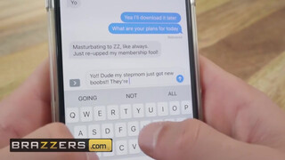 Brazzers - Alexis Fawx a hatalmas tőgyes nevelő anya