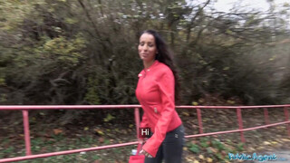 Public Agent - Méretes keblű milf és pornó ügynök