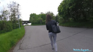 Public Agent - Katy Rose meglovagolja a kárót