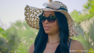 Bethany Benz a szexmániás kolumbiai milf - Brazzers