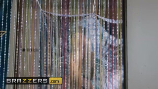Brazzers - Karma Rx a hippi krapekkal baszik