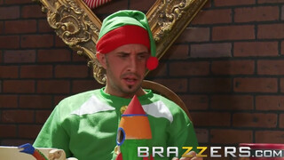 BRAZZERS - Cosplayes hapsi bassza a milfeket