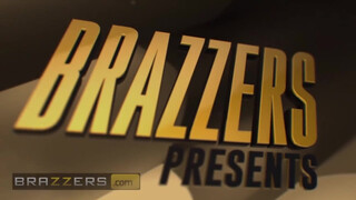 Brazzers - Cherie Deville tini csávóval kúr