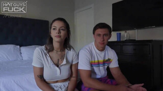 Hatalmas seggű tini kisasszony és a pasija - Hot Guys Fuck