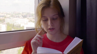 ULTRAFILMS - bombázó tini kisasszony begerjed egy könyvre