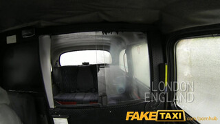 FakeTaxi - Csöcsös mami megkúrva