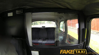 FakeTaxi - Felborotvált fejű punk lány megkefélve