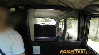 FakeTaxi - Rio Lee a méretes tőgyes csoki bige