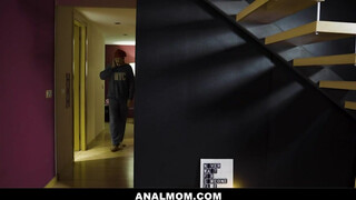 Canela Skin seggluka durván meghágva - Anal mom