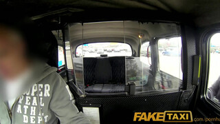 FakeTaxi - Kiki Minaj a csöcsös barna hölgyemény