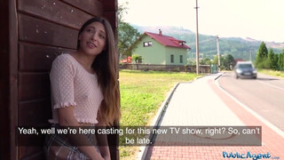 Public Agent - Talia Mint a buszmegállóban kúrel