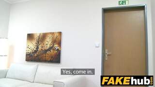 Fake Agent - ártatlan fekete lány és a himbilimbi esete