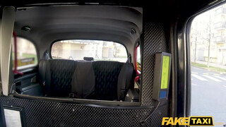 Fake Taxi - 19 éves tini picsa szexelni akart