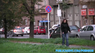 PublicAgent - Óriás csöcsű cseh kiscsaj