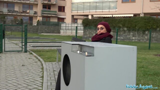 Public Agent - afgán ribancot is rá lehet beszélni