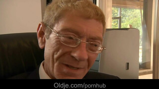 Idős hímvessző és a fiatal titkárnője