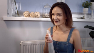 18videoz - Olivia Trunk kipróbálja análba is