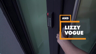 POV - Három fiatal kisasszony megosztja a kárót