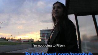 PublicAgent - szexy ázsiai kiscsaj felszedve a buszmegállóban