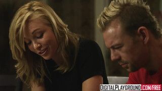 Digital Playground - Kayden Kross a konyhában dug