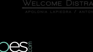 Babes - Apolonia Lapiedra a dögös latin tini