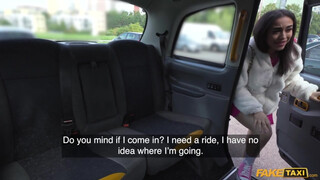 Fake Taxi - Vékony méretes didkós spanyol csajszi