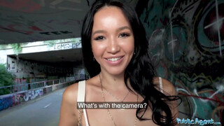 Public Agent - Asia Vargas a szexy ázsiai kisasszony