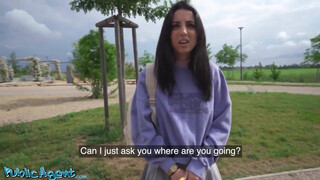 Public Agent - Vékony bombázó olasz picsa