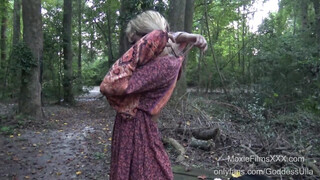 MoxieFilms - Méretes keblű hippi nőci