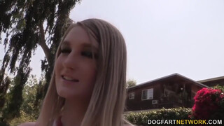 Summer Carter a cuki világos szőke picsa