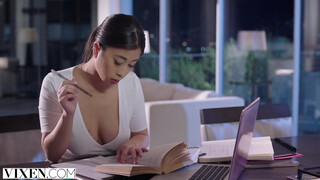 VIXEN - Jade Kush a dögös ázsiai bige