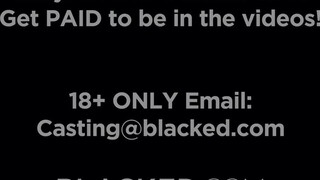 BLACKED - Lexi Lore kap egy jó méretes csoki kárót