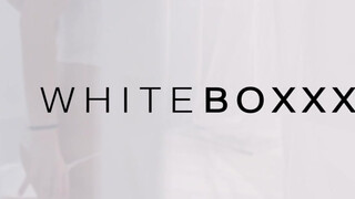 WHITEBOXXX - Tini picsa játszik a puncijával