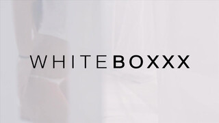 WHITEBOXXX - Eveline Dellai popóba rakva
