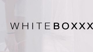 WHITEBOXXX - csodaszép, bombázó nőci az ágyban