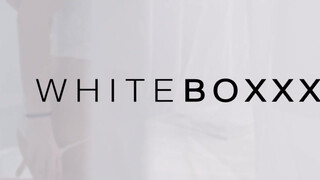 WhiteBoxxx - Vika Lita élvezi ha szopkodják