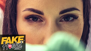 Fake Hostel HD - Lilu Moon a szexy orosz bige