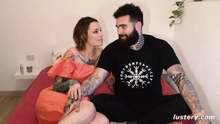 Silvia alázatos cumizása desmond káróján latin amerikai hőn