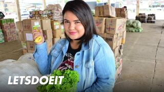 Duci kolumbiai milf muffja mélyen meghágva xiomarától