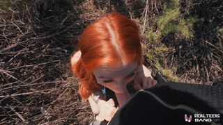 Gyönyörű vörös tini Madi Collins kibelezi a puncáját és alaposan megdugja a hatalmas pöcse