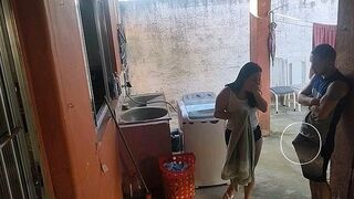 Asszony elment, a szobalány nem bírt ellenállni a merev farkamnak